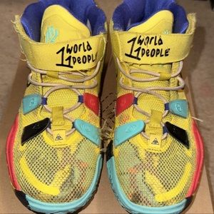 Kids KYRIE 7 (PS). Size 1y